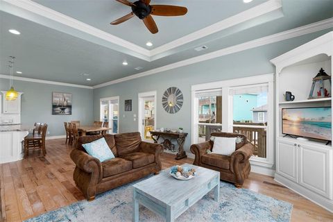 Single Family Residence in Crystal Beach TX 983 Redfish Street 3.jpg