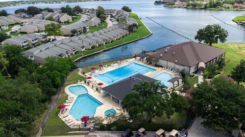 17 April Point Drive N Montgomery TX 77356