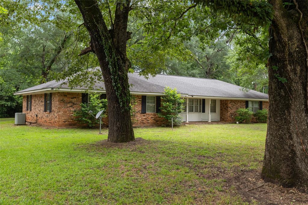 232 S Sanders Street, Nacogdoches, Texas image 3