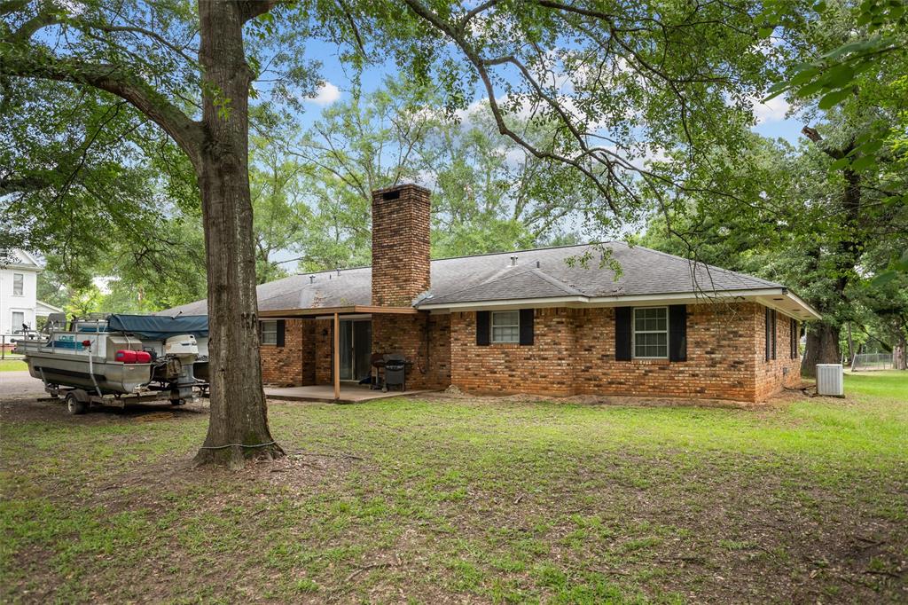 232 S Sanders Street, Nacogdoches, Texas image 4