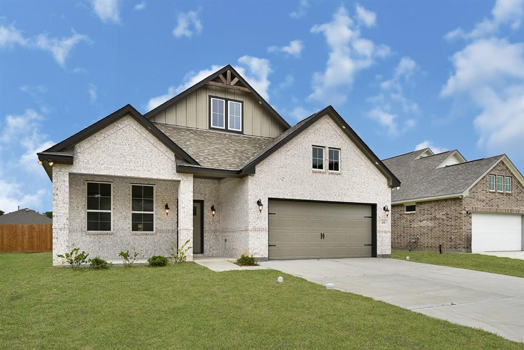114 Little Spring Court, Anahuac, Texas image 2