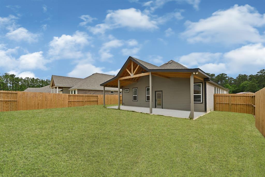 114 Little Spring Court, Anahuac, Texas image 25