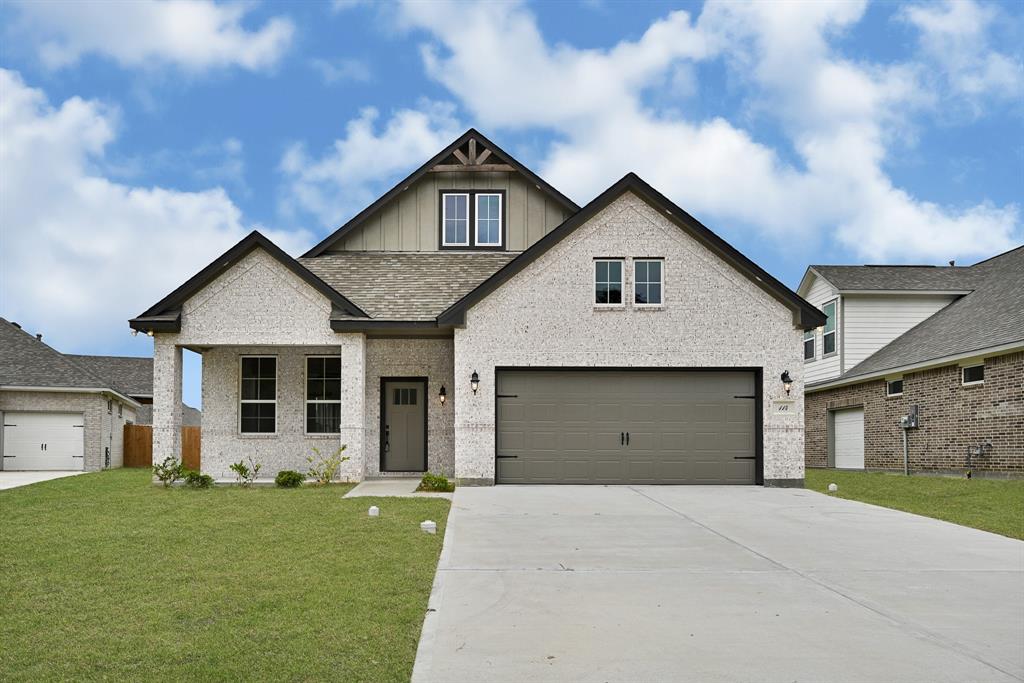 114 Little Spring Court, Anahuac, Texas image 1