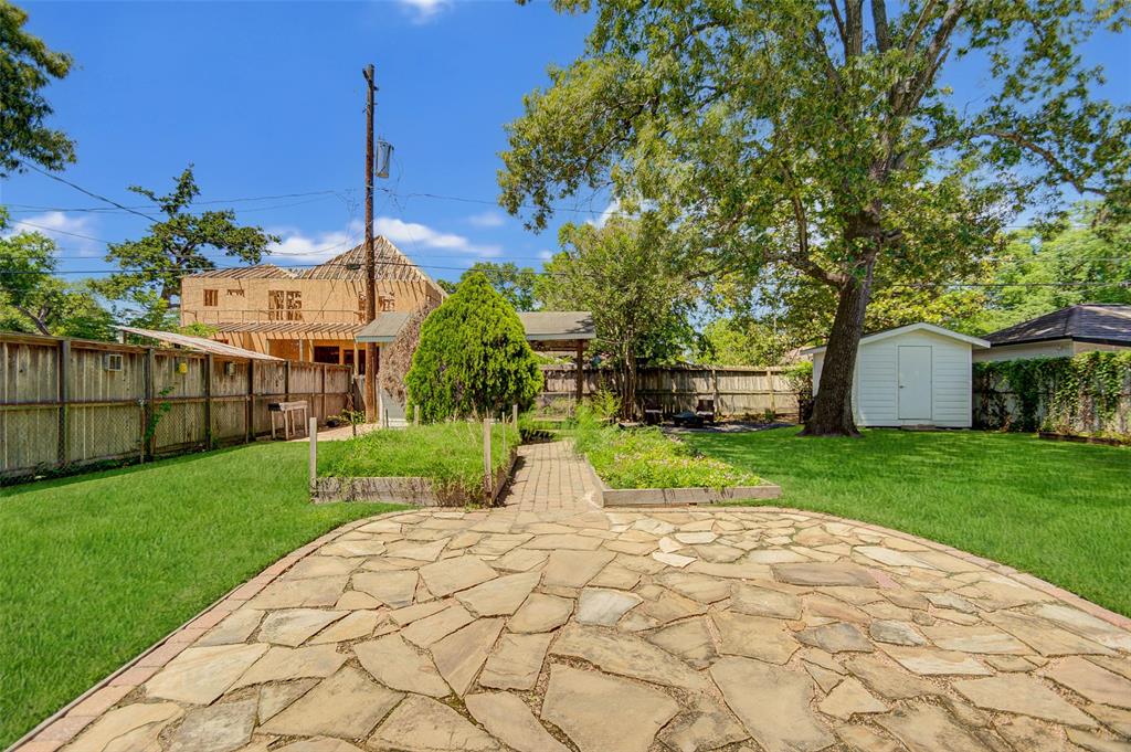 2006 Gardenia Drive