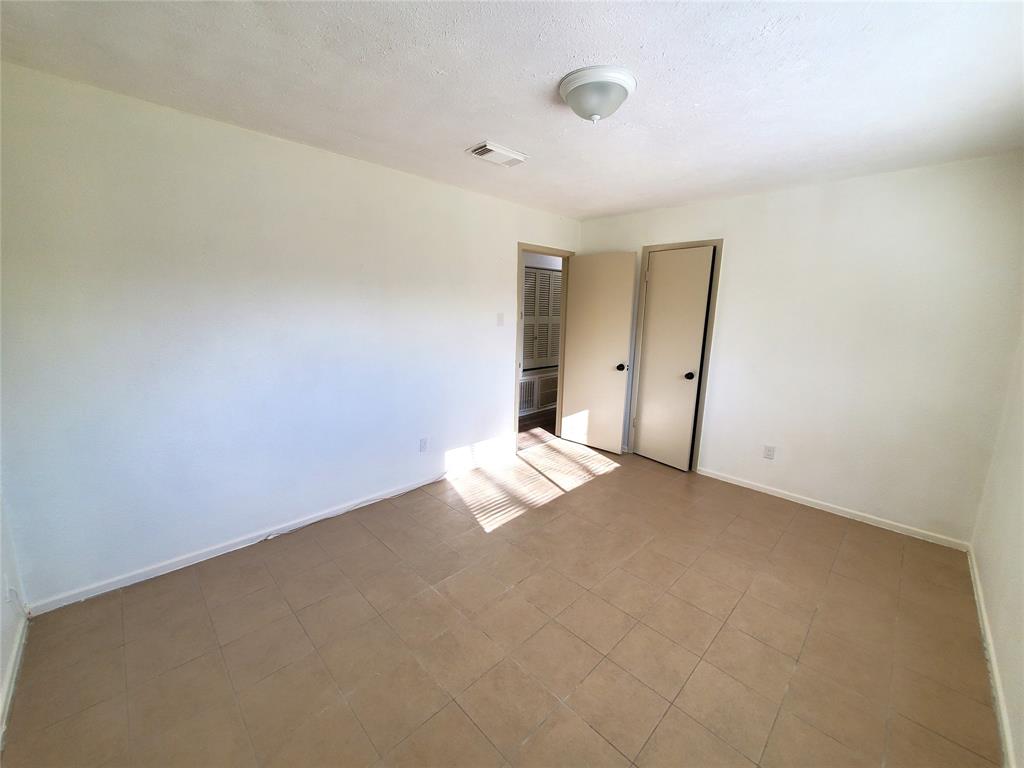 114 Lottie Lane, Friendswood, Texas image 16