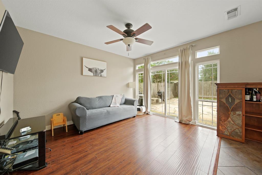 7703 Fallen Leaf, Missouri City, Texas image 15