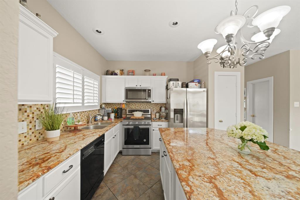 7703 Fallen Leaf, Missouri City, Texas image 11