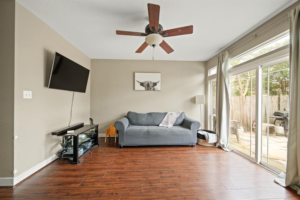 7703 Fallen Leaf, Missouri City, Texas image 16