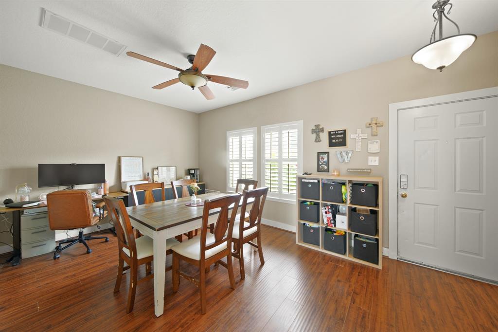 7703 Fallen Leaf, Missouri City, Texas image 5