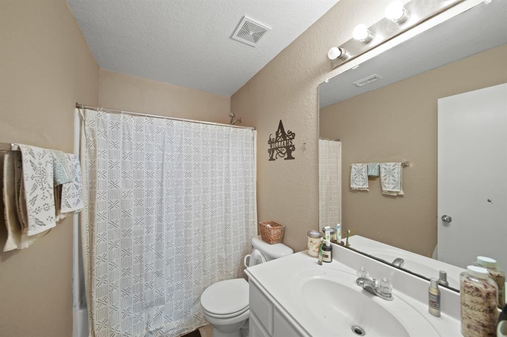 7703 Fallen Leaf, Missouri City, Texas image 23