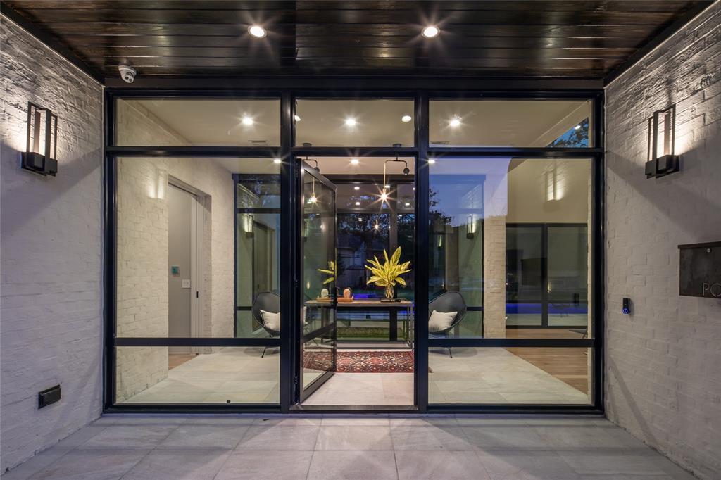 12427 Pebblebrook Drive, Houston, Texas image 2
