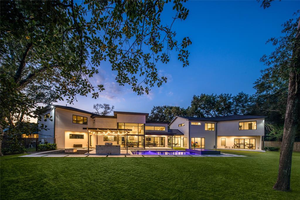 12427 Pebblebrook Drive, Houston, Texas image 3