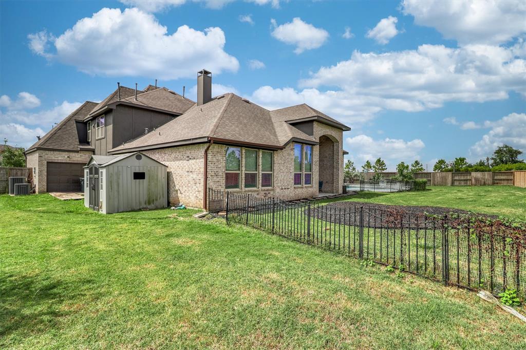 10002 Galileo Lane, Rosharon, Texas image 32