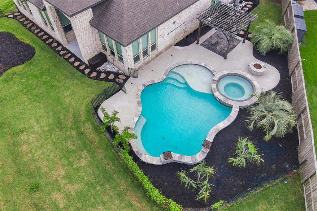 10002 Galileo Lane, Rosharon, Texas image 35