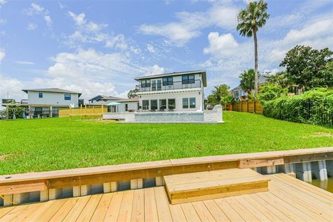 A home in Seabrook