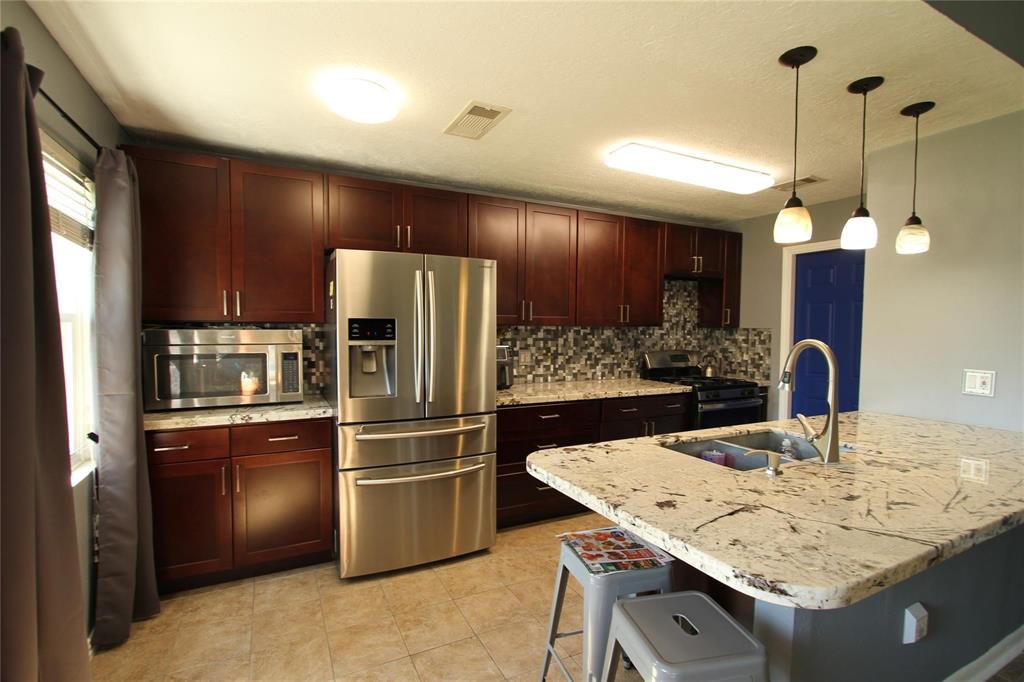 4906 30th Street, Dickinson, Texas image 11