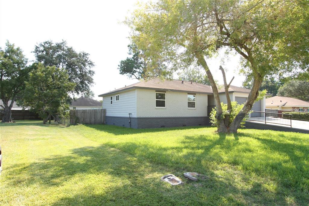 4906 30th Street, Dickinson, Texas image 6