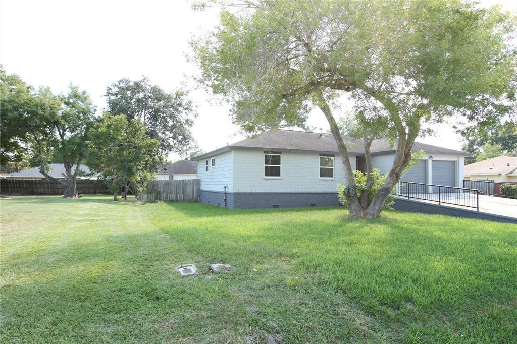 4906 30th Street, Dickinson, Texas image 5