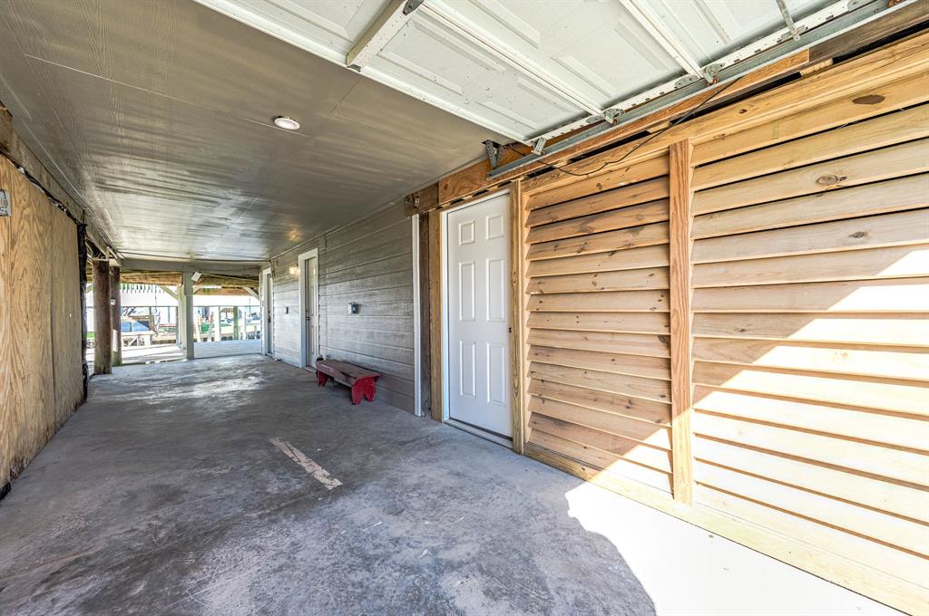 1092 County Road 209, Sargent, Texas image 33