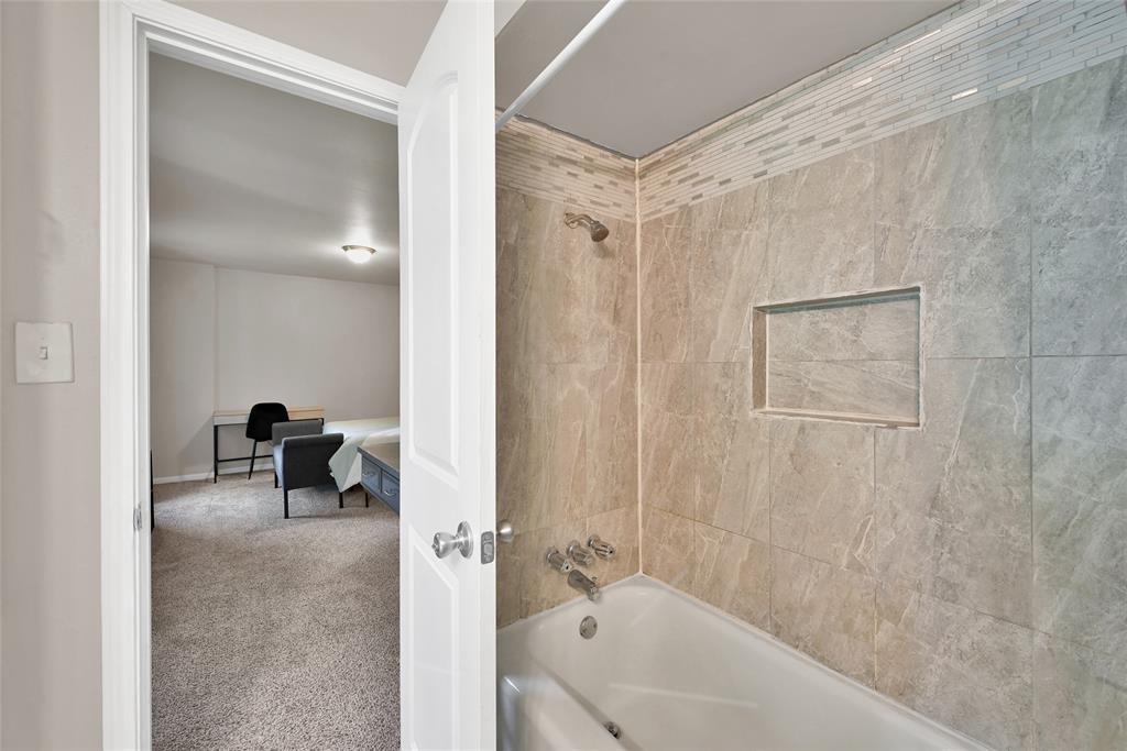 1723 Wagon Gap Trail, Houston, Texas image 34