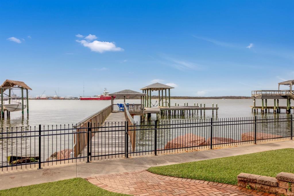 1109 Harbor View Drive, Galveston, Texas image 37