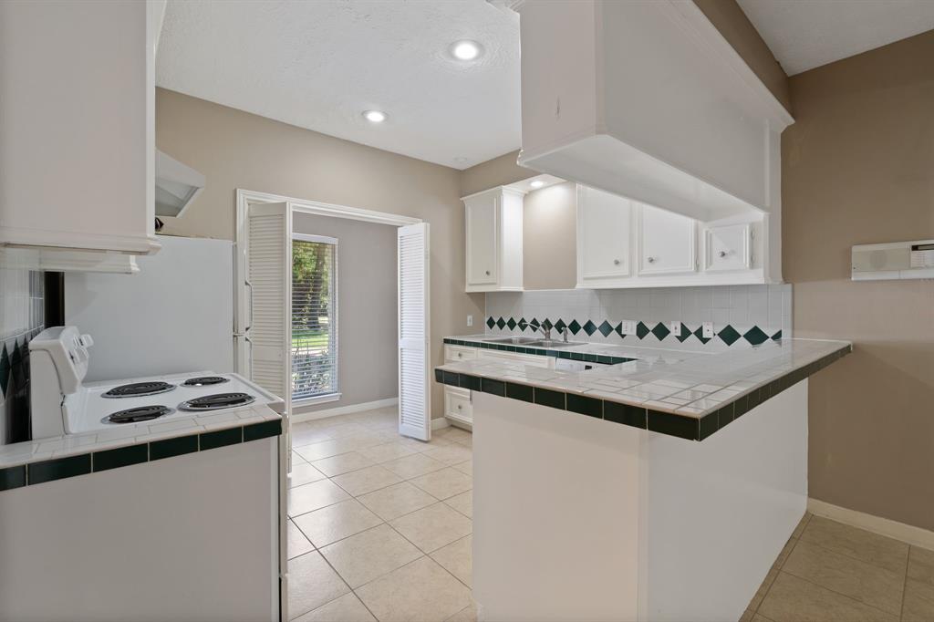 12207 Glenview Drive, Montgomery, Texas image 14