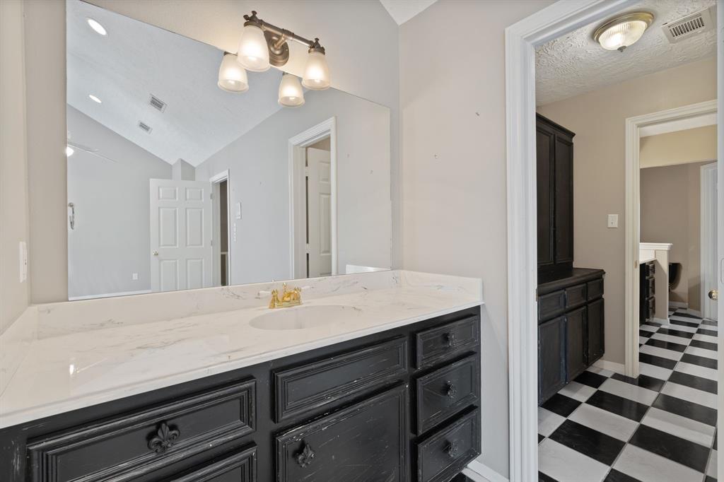 12207 Glenview Drive, Montgomery, Texas image 35