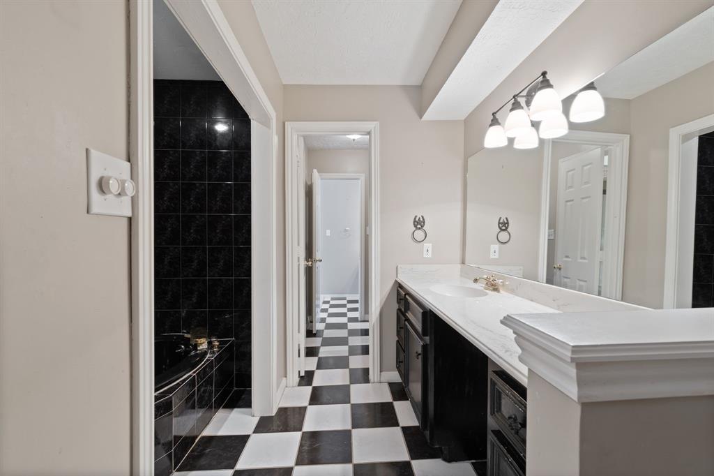 12207 Glenview Drive, Montgomery, Texas image 29