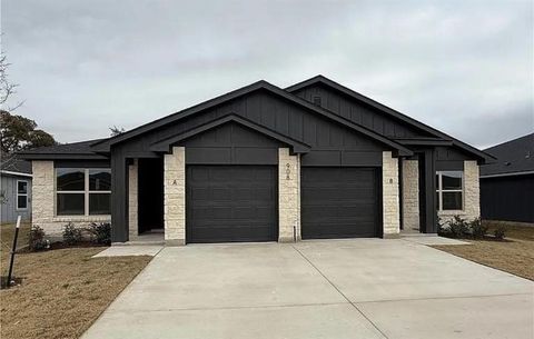 908 wax Myrtle Ct Killeen TX 76543