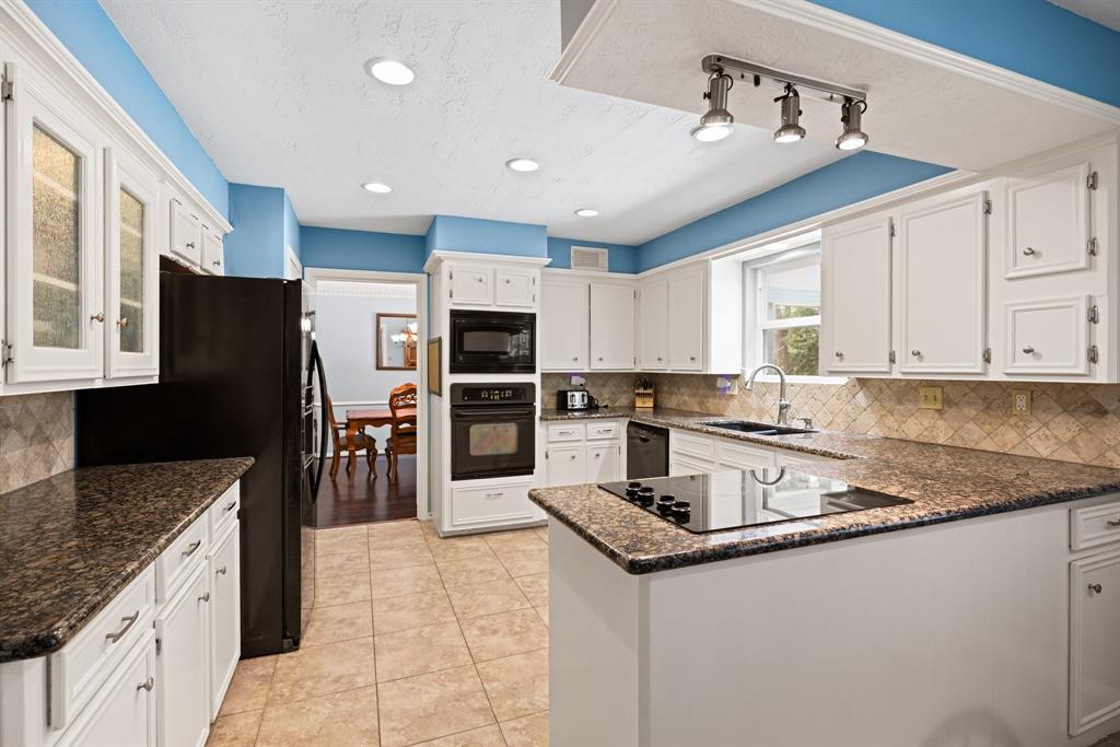 19026 Candleview Drive, Spring, Texas image 16