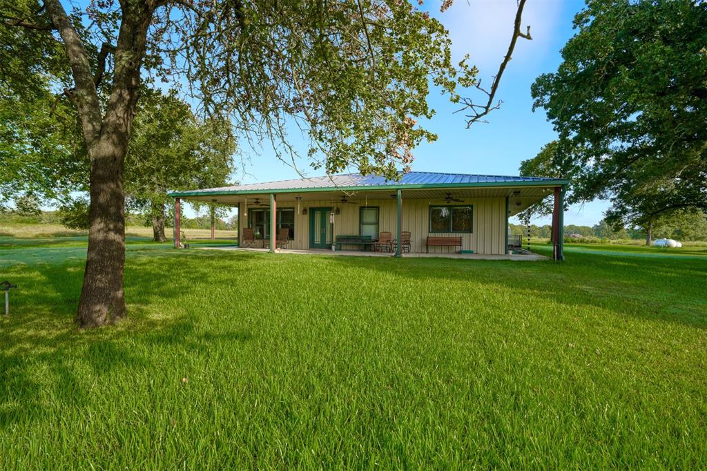 945 Justice Road, West Point, Texas image 2