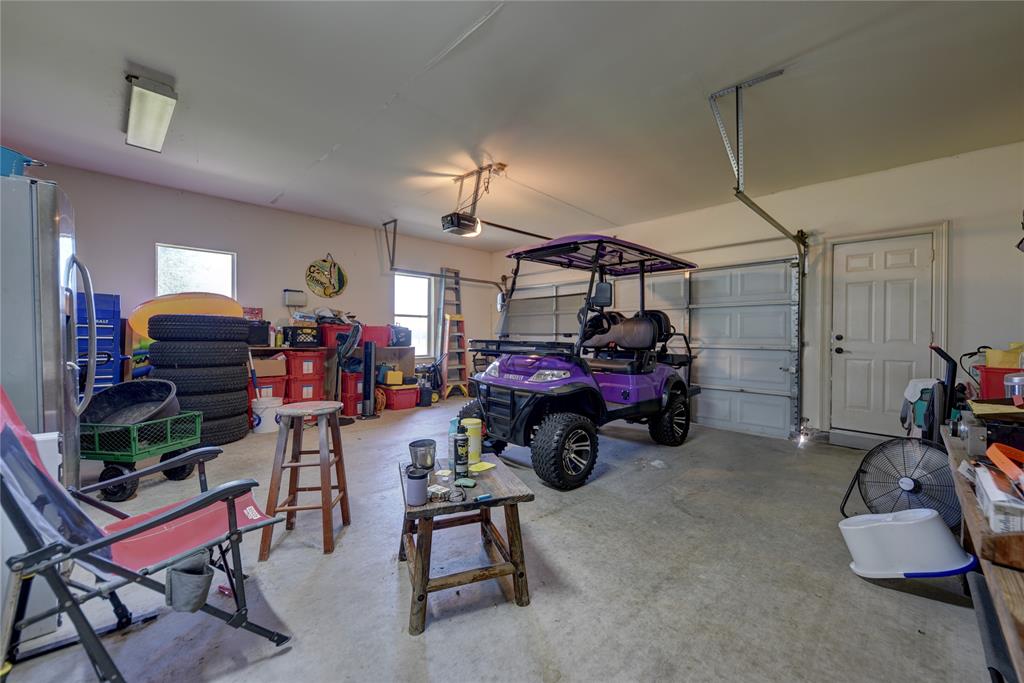 3077 Dees Circle, Sealy, Texas image 28