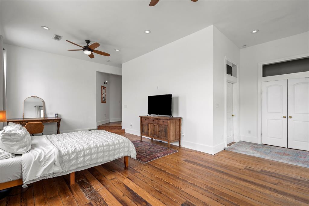 1114 Postoffice Street, Galveston, Texas image 35