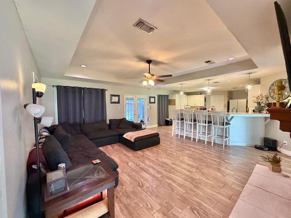 8417 Shakespeare Drive, Orange, Texas image 4