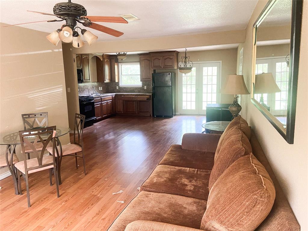 340 Warner Street, Bridge City, Texas image 3