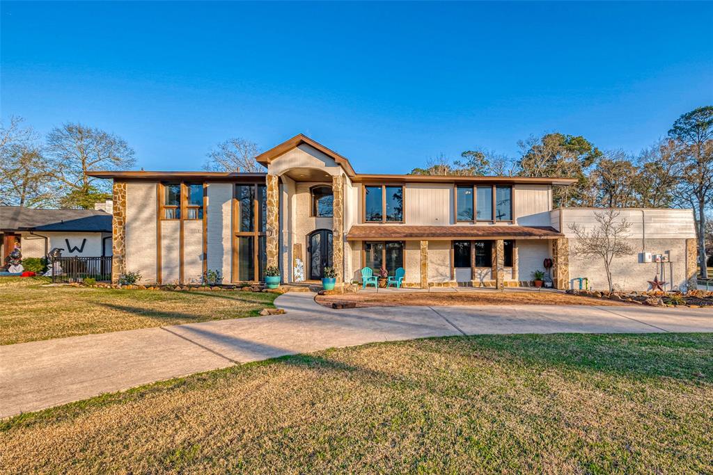 22 Winged Foot Drive, Conroe, Texas image 1