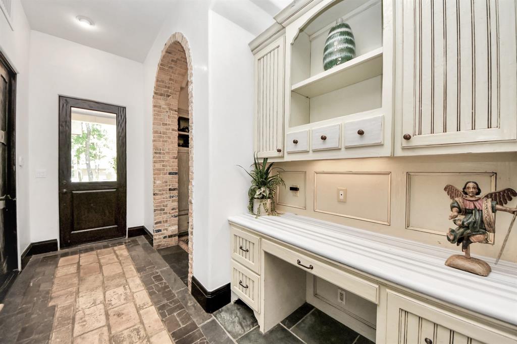 2426 Blue Lake Drive, Magnolia, Texas image 33