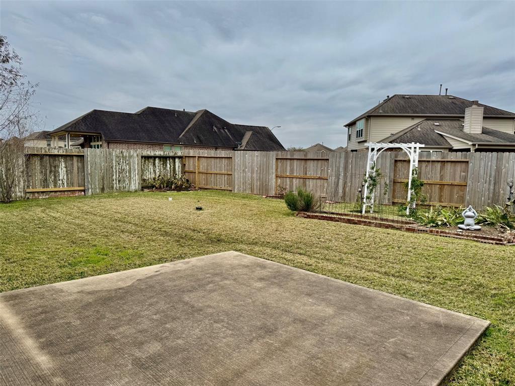 4914 Applewood Crest Lane, Rosharon, Texas image 20