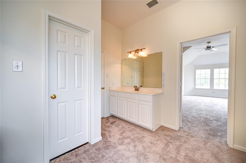 11906 Dinosaur Valley Drive, Sugar Land, Texas image 39