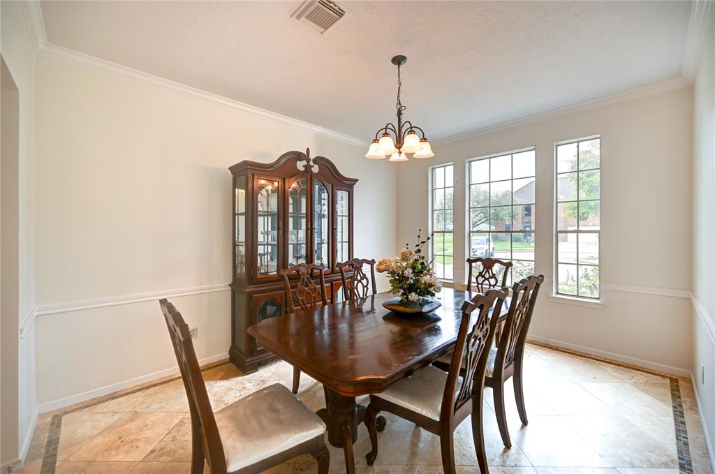 11906 Dinosaur Valley Drive, Sugar Land, Texas image 5