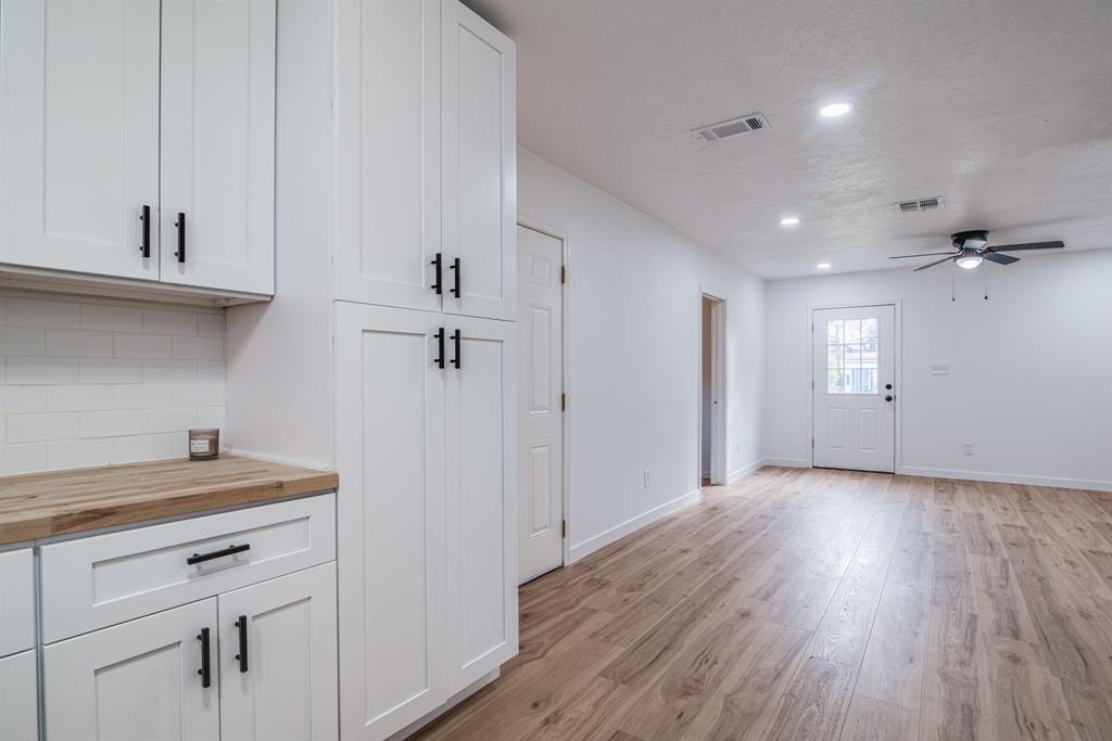 1109 11th Street, Texas City, Texas image 6