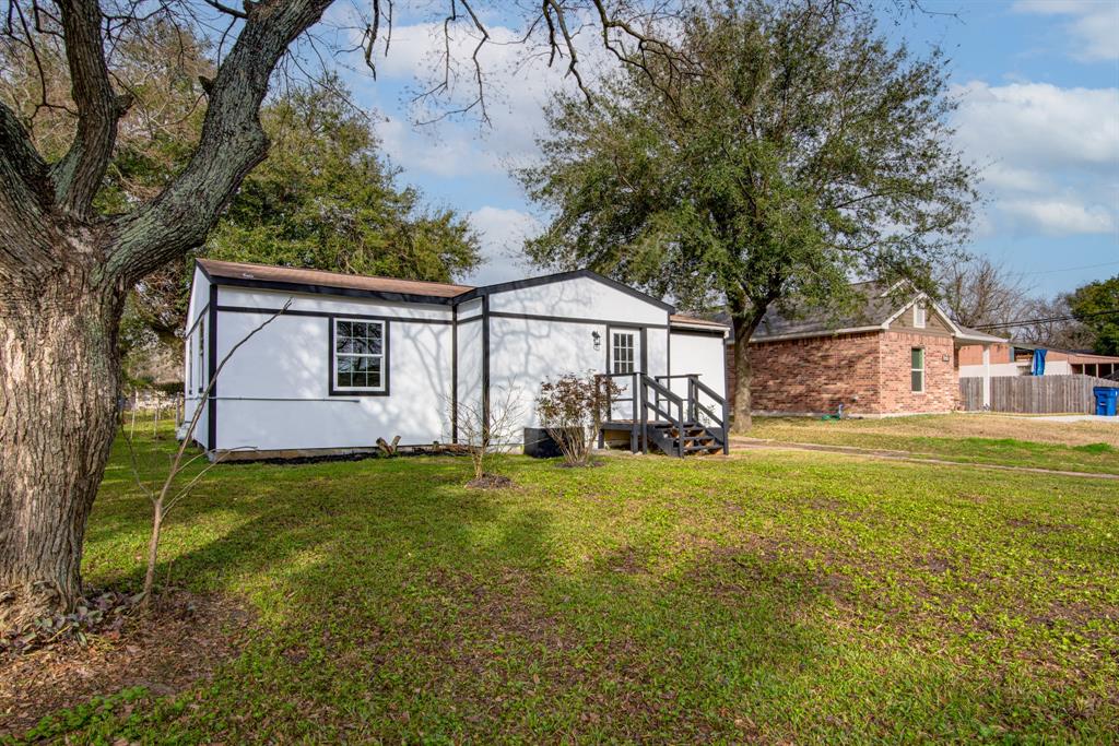 1109 11th Street, Texas City, Texas image 18