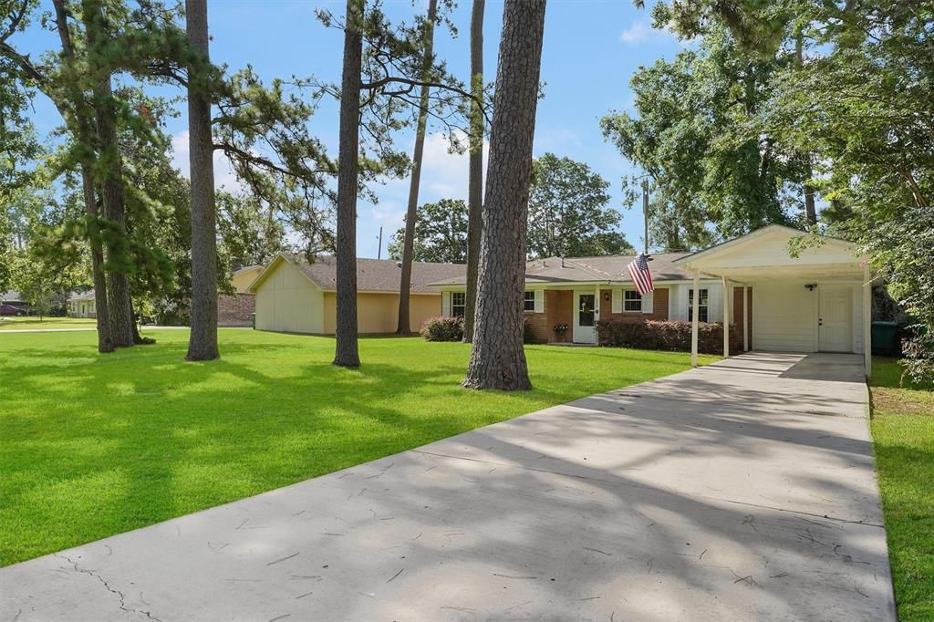 Photo of 326 Broad Ripple Drive, Huffman, TX 77336 (MLS # 38700932)