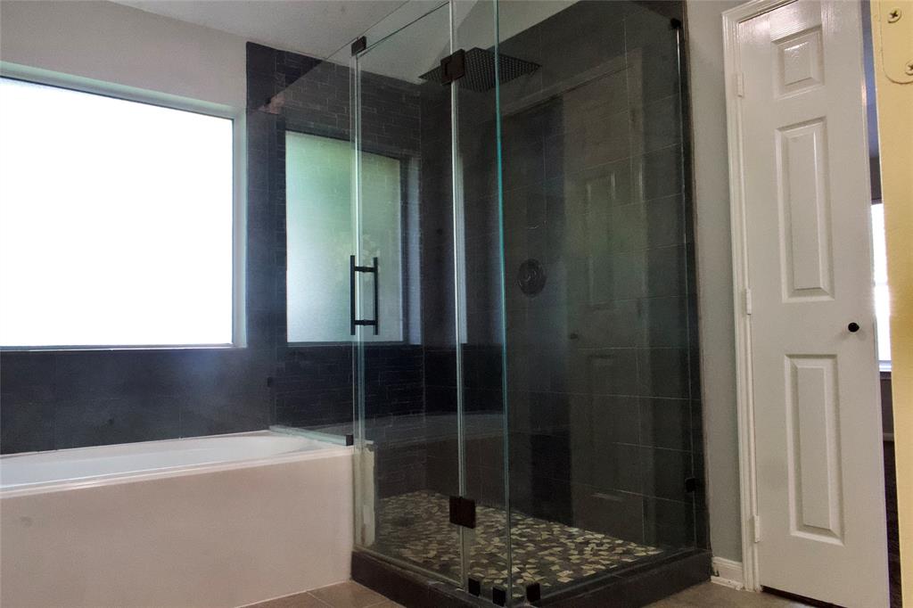 1907 Vineyard Hill Court, Pearland, Texas image 14