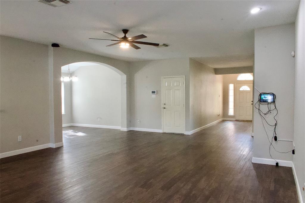 1907 Vineyard Hill Court, Pearland, Texas image 7