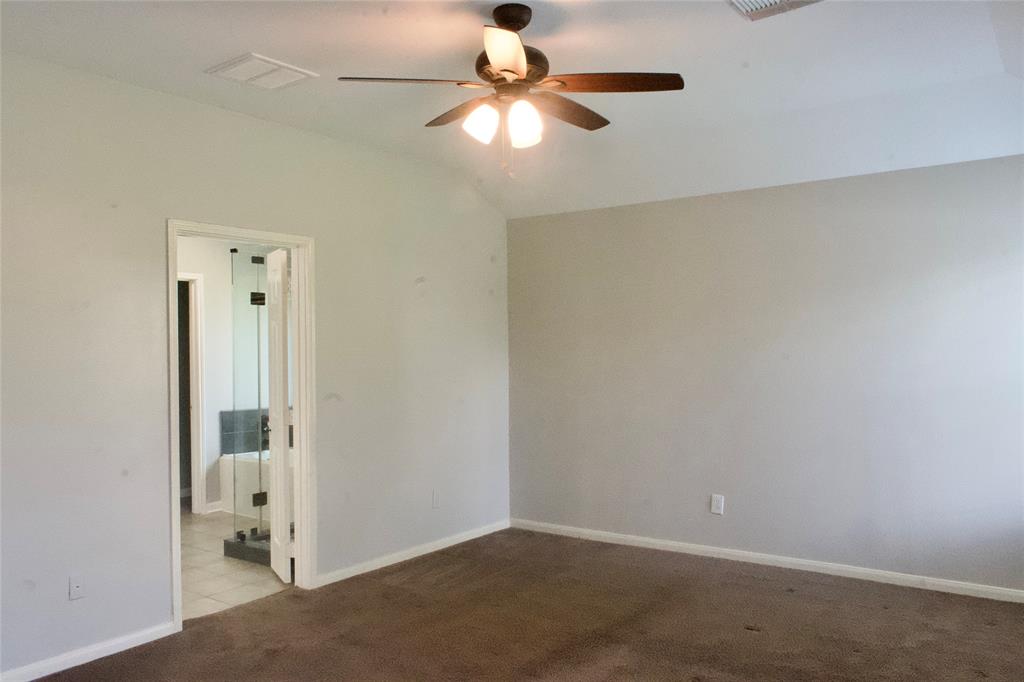1907 Vineyard Hill Court, Pearland, Texas image 11