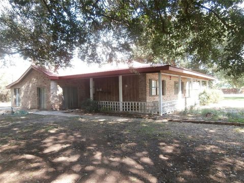 320 Roberts Avenue, Bridge City, TX 77611 - #: 44025395