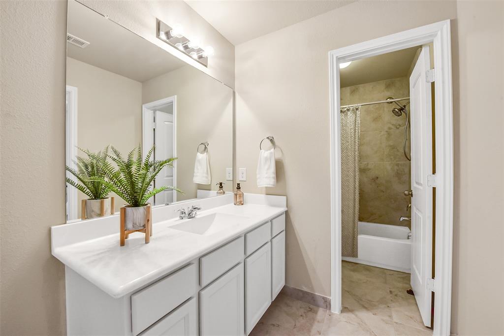 3803 Lake Bend Shore Drive, Spring, Texas image 32