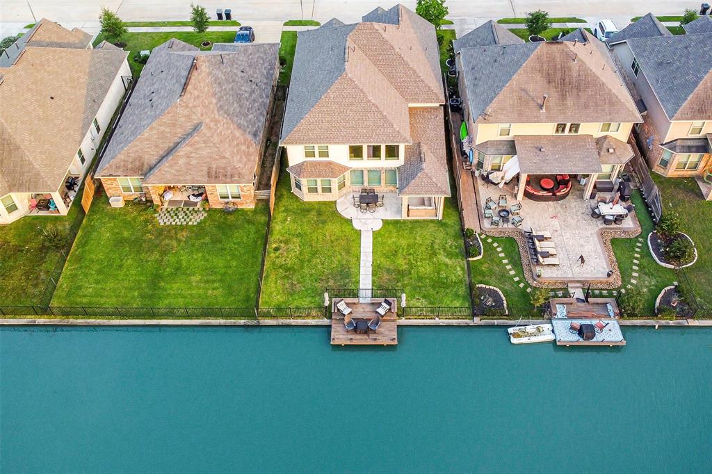 3803 Lake Bend Shore Drive, Spring, Texas image 3