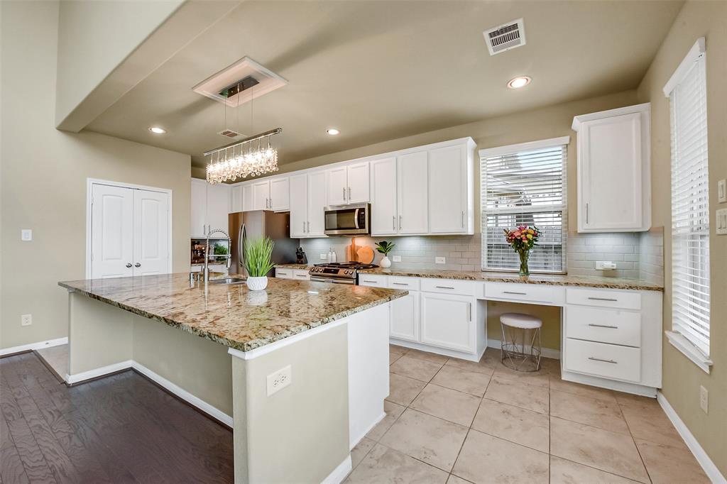 3803 Lake Bend Shore Drive, Spring, Texas image 11